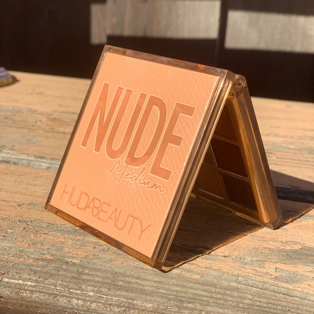 Huda Beauty NUDE Obsessions- Medium Palette